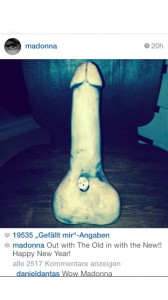 Madonna und ihre Penis-Bong © Instagram Madonna