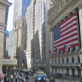 Wer an der Wall Street arbeitet, hat 2013 im Schnitt einen Bonus von 165.000 Dollar bekommen. Foto: Wikipedia